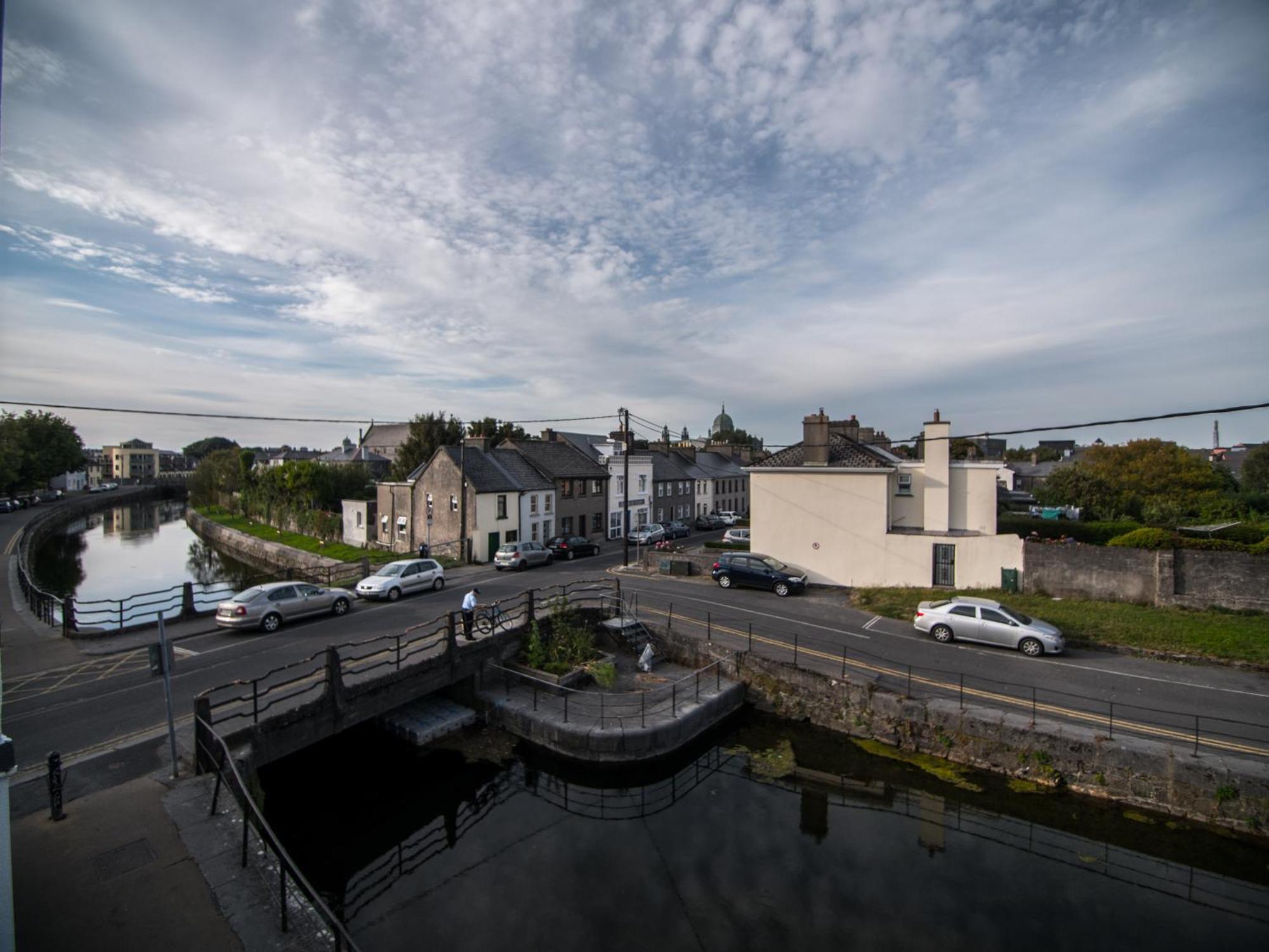 Donegan Court Aparthotel Galway Luaran gambar